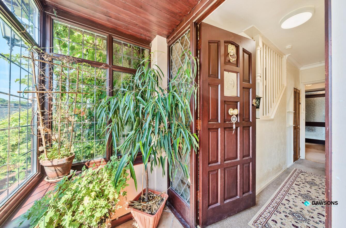 Olive Road, West Cross, Swansea, SA3 5JY